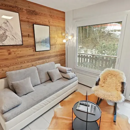 En Plein Centre De Montana *