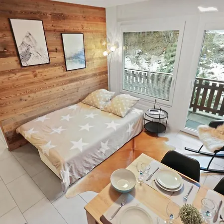 En Plein Centre De Montana クラン